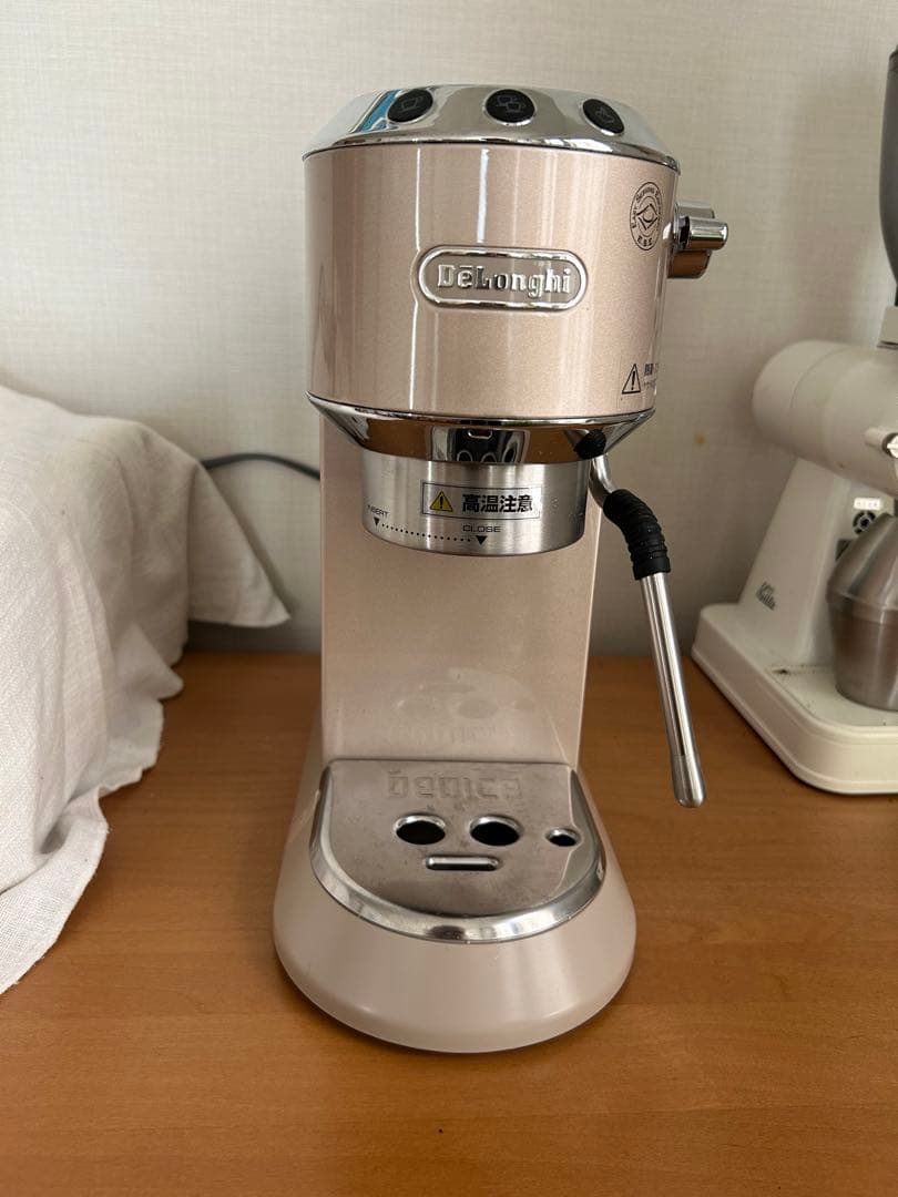 デロンギ デディカアルテ エスプレッソカプチーノメーカー - メルカリ