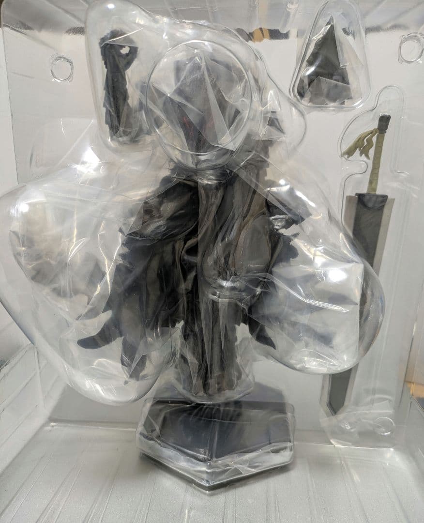 POP UP PARADE ガッツ [狂戦士の甲冑] L size