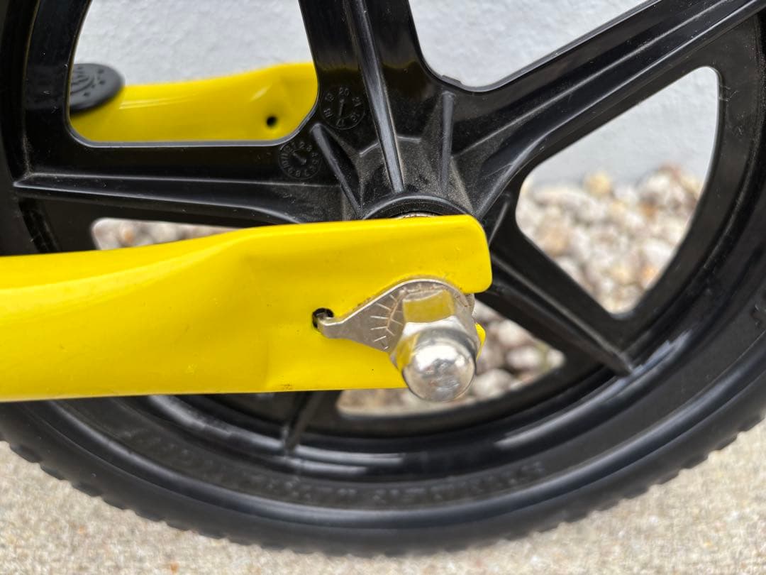 STRIDER スポーツ バランスバイク 12インチ イエロー