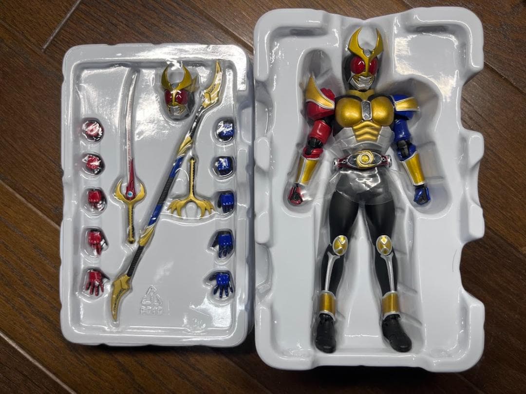 【美品】　真骨彫製法　仮面ライダーアギト　トリニティフォーム