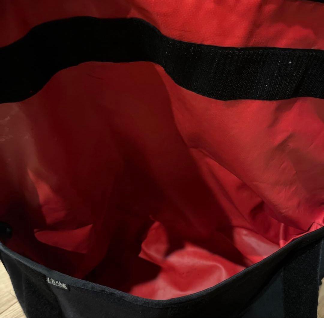 美品 CRANK メッセンジャーバッグ solo Mサイズ - メルカリ