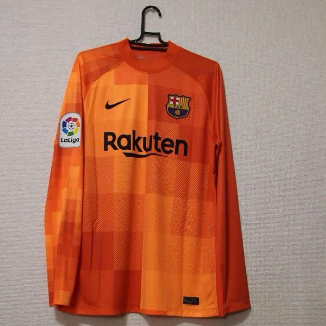 バルセロナ　テア・シュテーゲン　ゴールキーパーシャツ ✴︎ テア・シュテーゲン FCバルセロナ 順手でも届いてしまうほど