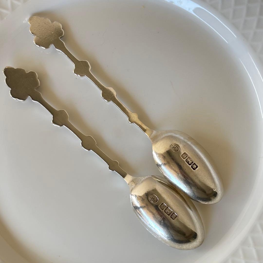 英国製 純銀 ティースプーンとシュガートング シャムロック クローバー