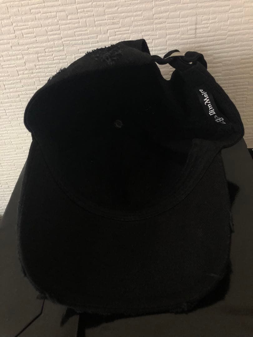 DimMoire ディムモアール ダメージ刺繍 ロゴ キャップ REFLEM - メルカリ