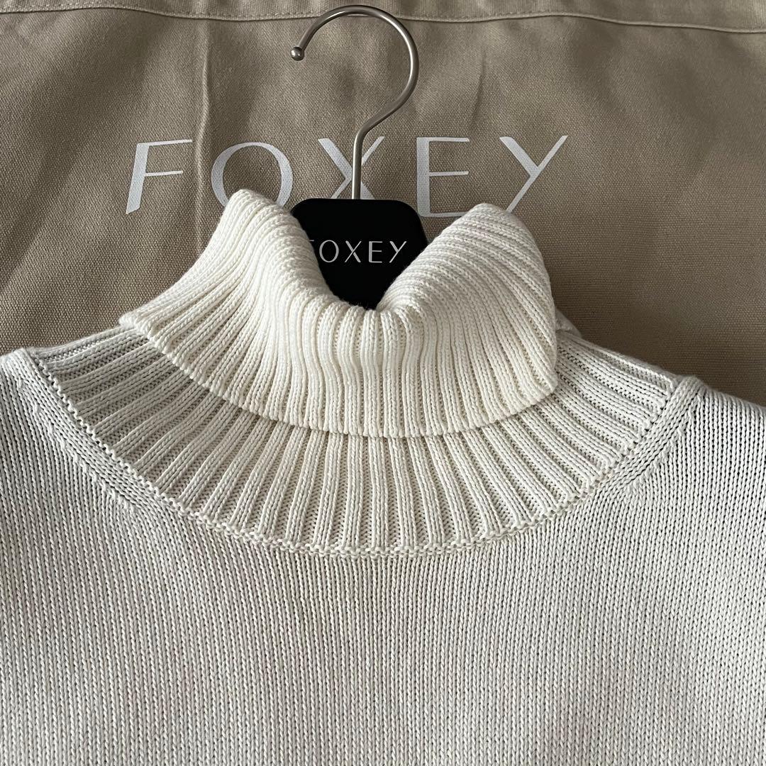 美品 FOXEY NEW YORK タートルネック ニット シルク混 38 - メルカリ