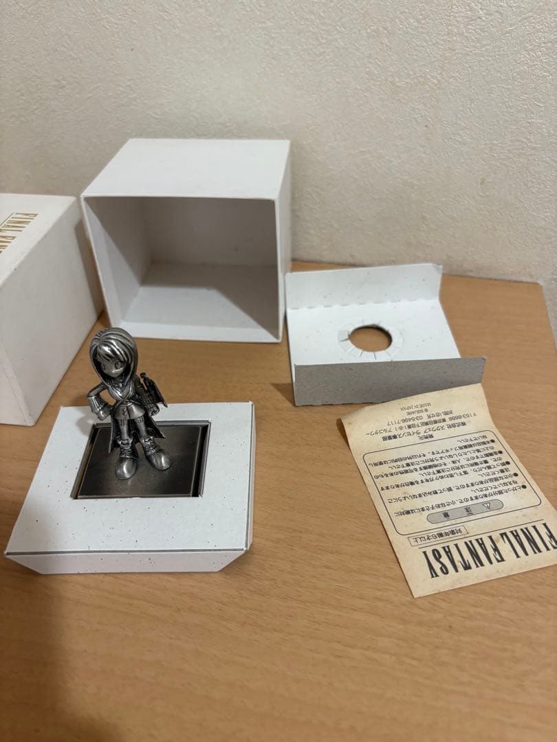 ファイナルファンタジー クローム FF VIII クロム フィギュア リノア