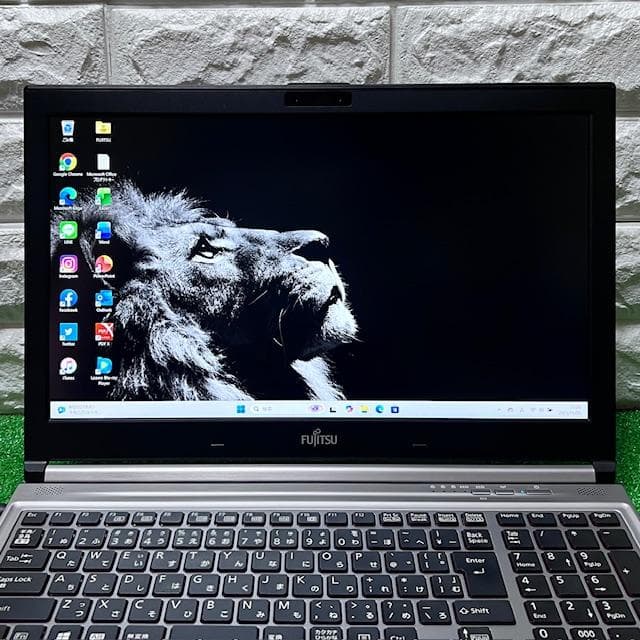 美品《モバイルワークステーション》新品SSD512GB！Blu-ray！富士通