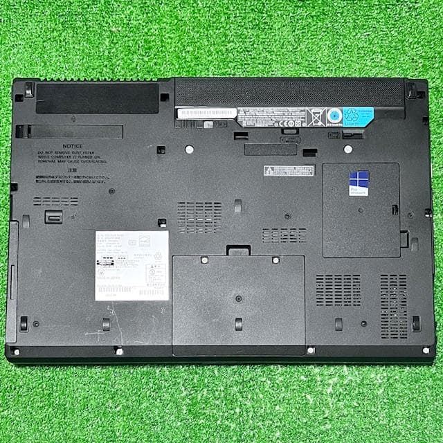 美品《モバイルワークステーション》新品SSD512GB！Blu-ray！富士通