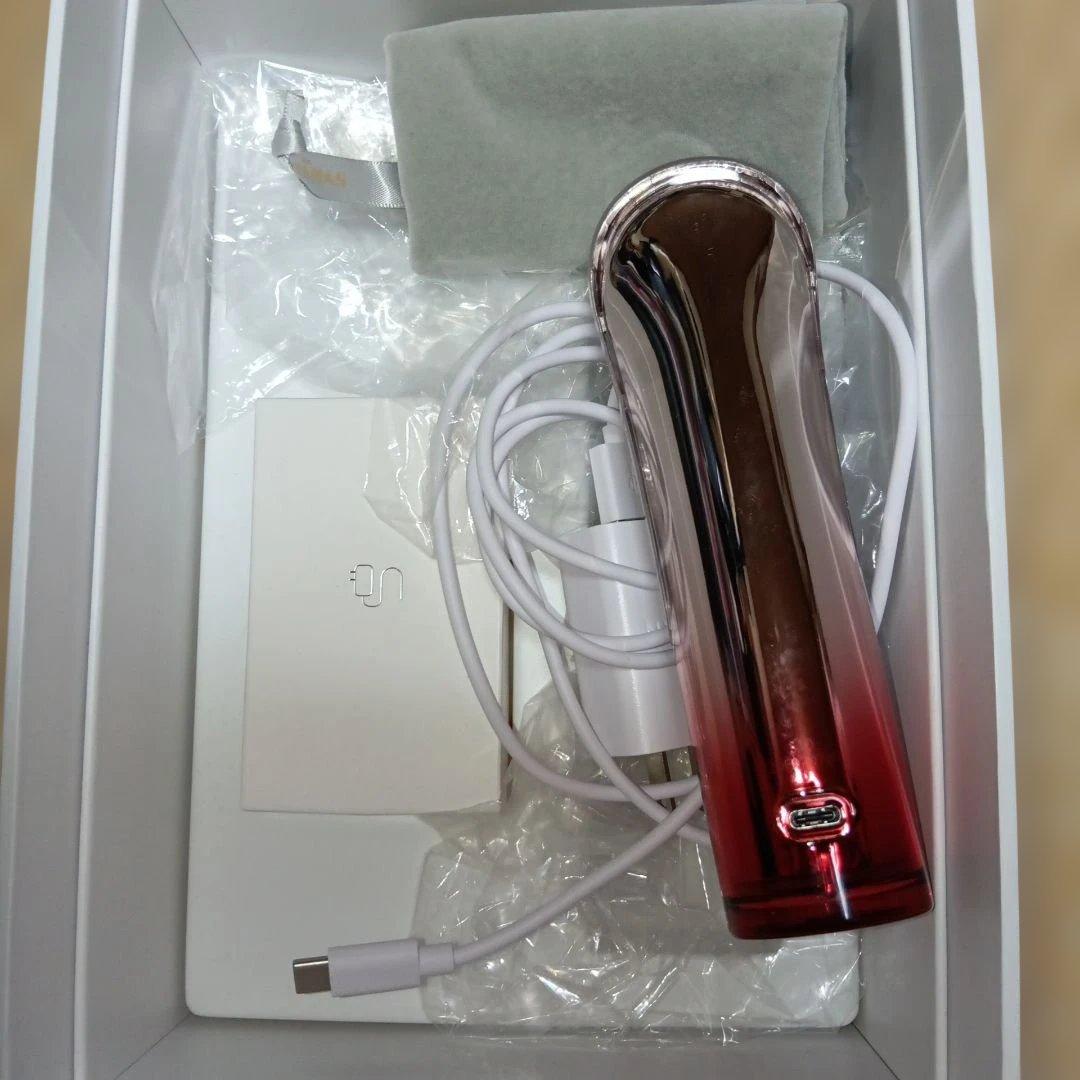 〈使用済み〉〈値引き交渉可〉YA-MAN 家庭用美顔器 ブルーム レッド S10