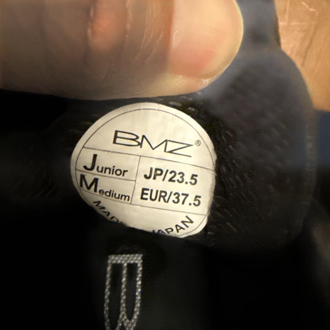 【使用1回のみ】BMZ 蹴王Jr（ジュニア）サッカースパイク 23.5cm