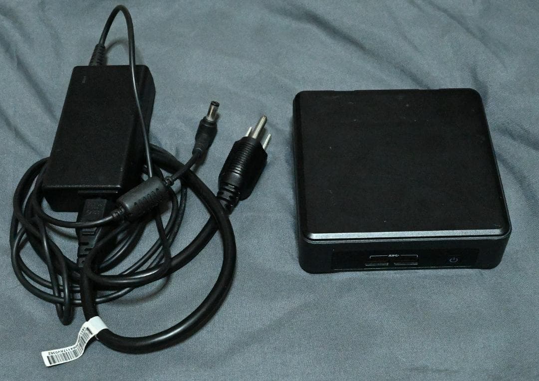 Intel NUC7i7DNKE ミニPC 32GBメモリ Amazon.com: Intel NUC UCFF (NUC7i7DNHE) Desktop PC Bundle with