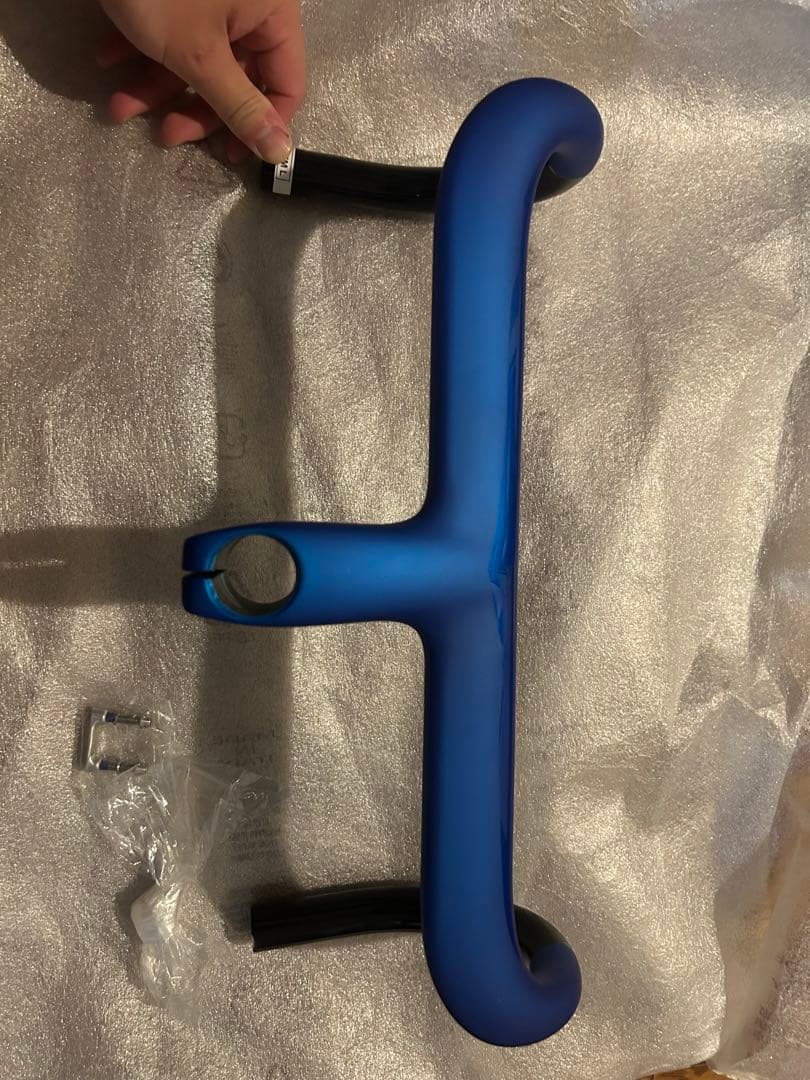 Magnus H.01 エアロ一体型ハンドル（旧モデル） MAGNUS H.01 2018 ROAD HANDLEBER ウルサス URSUS 【CYCLE CREATION Inc.】