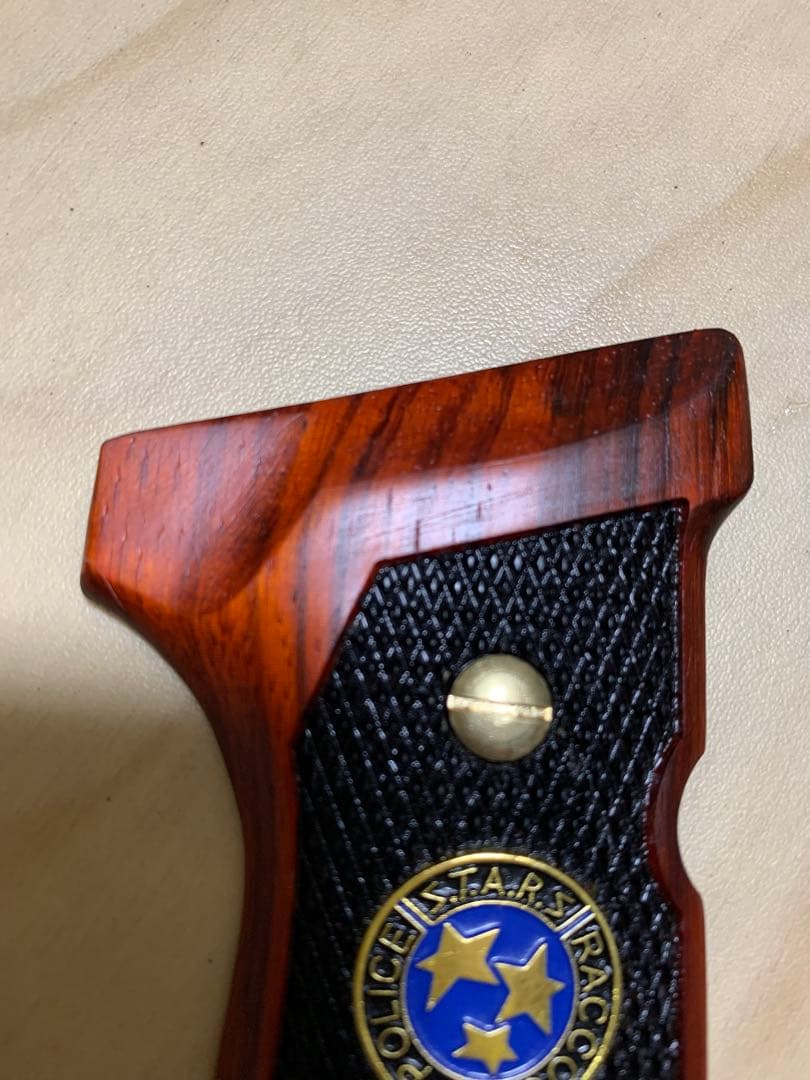 レア物 新品ベレッタ m9用サムライエッジ風木製グリップ メタリオン