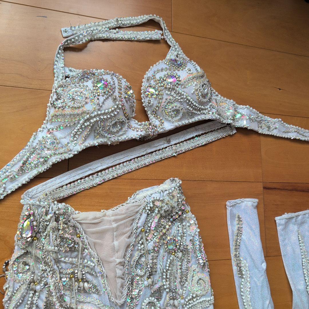 ホワイトベリーダンスセットアップ　高身長におすすめ 楽天市場】白/黒 セットアップ キッズ ダンス衣装 トップス