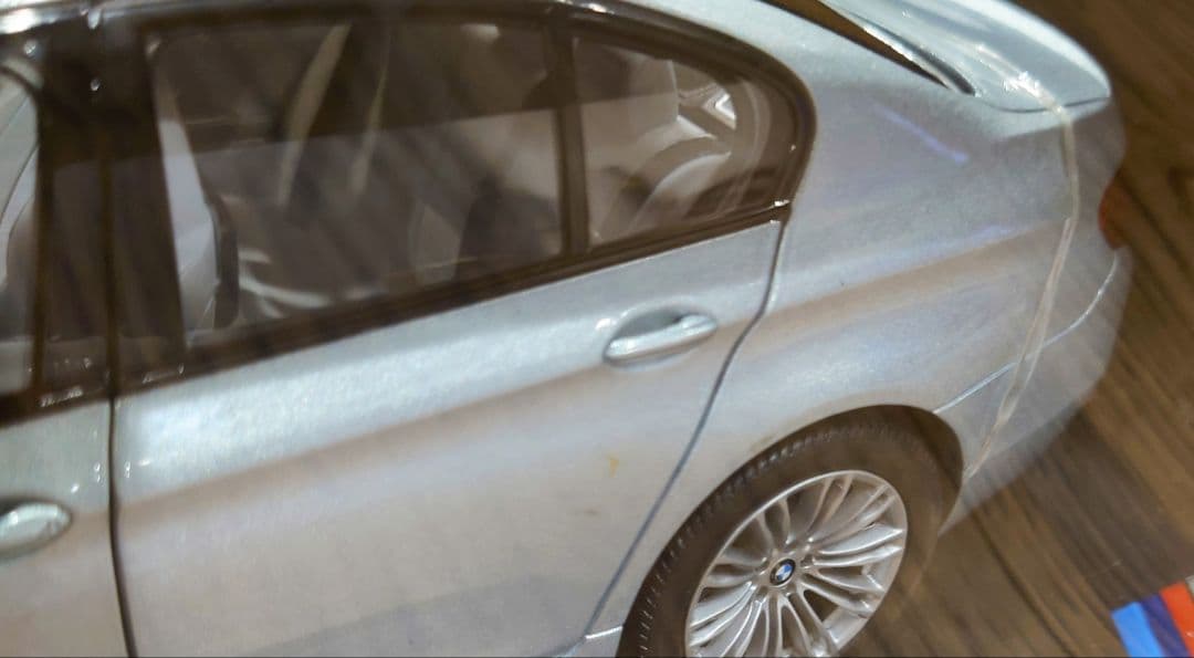 【新品】BMW M5 1/18スケールモデル【未開封】