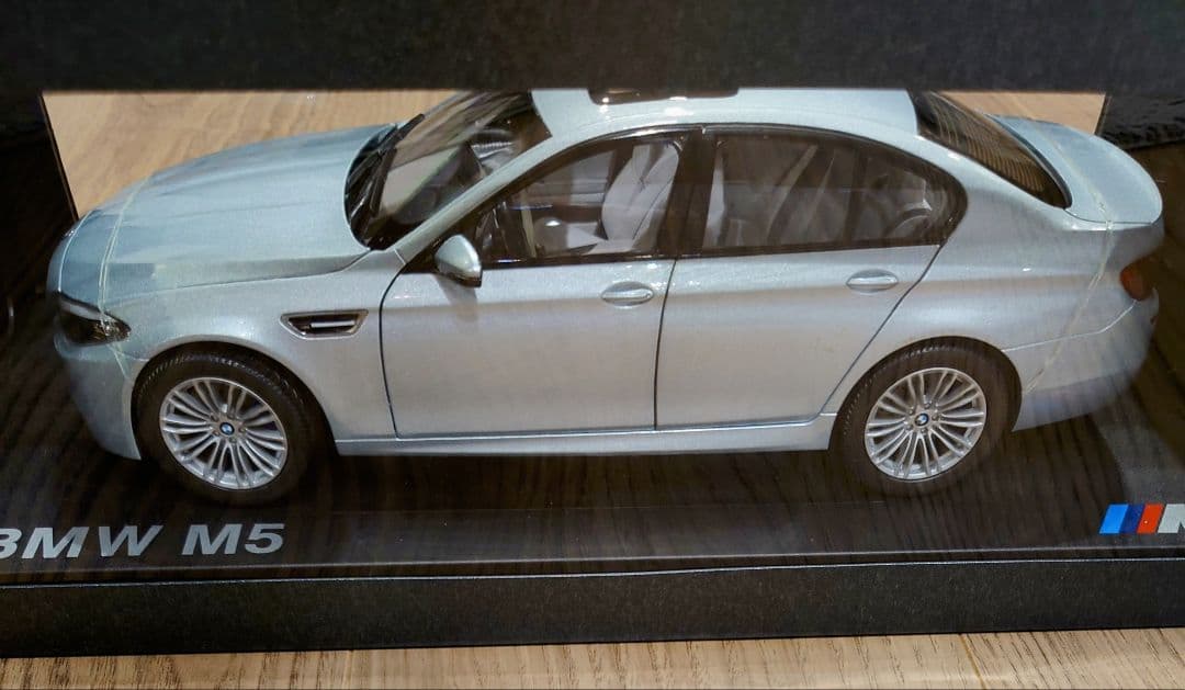 【新品】BMW M5 1/18スケールモデル【未開封】