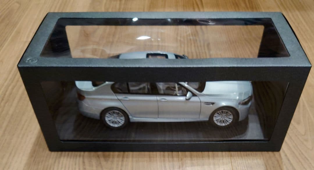 【新品】BMW M5 1/18スケールモデル【未開封】