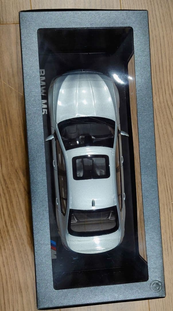【新品】BMW M5 1/18スケールモデル【未開封】
