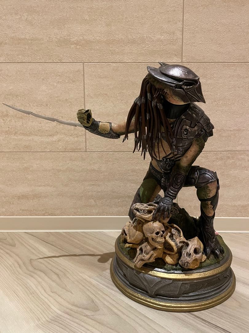 ☆プレデターズファルコナーサイドショウマケット☆スタチュー - メルカリ