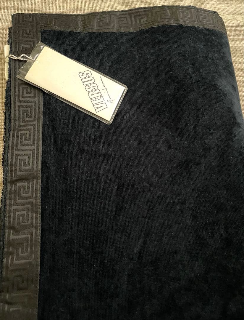 ヴェルサスタオル 大判ブランケット VERSACE ブランケット・コンフォーター＆ラグジュアリー ベッドスプレッド