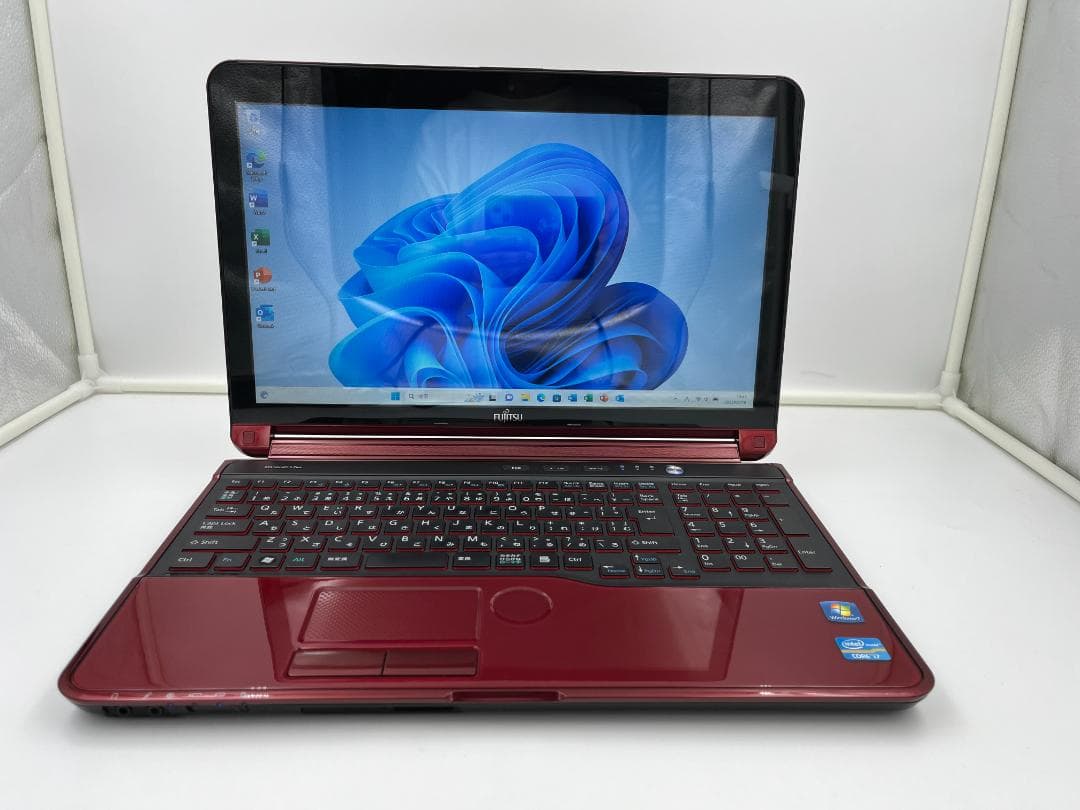 ノートパソコン core i7 windows11オフィス付き AH77/ER 富士通レッド