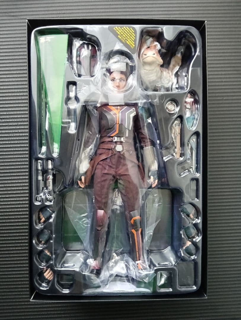 ホットトイズ　スターウォーズ　サビーヌ・レン　サビーヌ　1/6　フィギュア