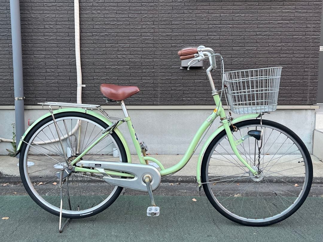 ピ*タ様 中古美品ブリヂストンLEDオートライト自転車26インチライトグリーン※ 26インチ自転車】美品❗️ブリヂストン製変速なしLEDオートライト付