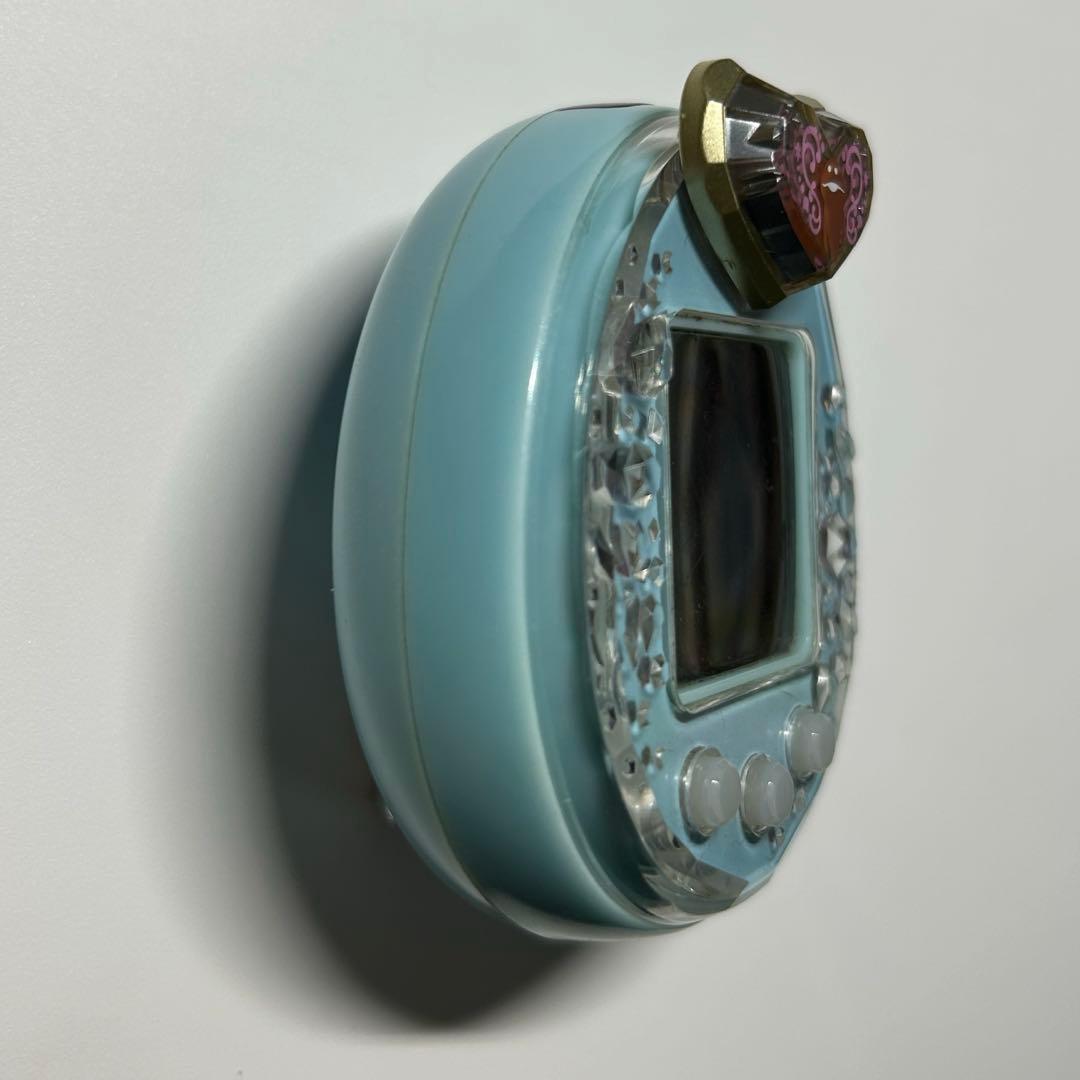 たまごっちピース ブルー なめこ デコピアス - メルカリ