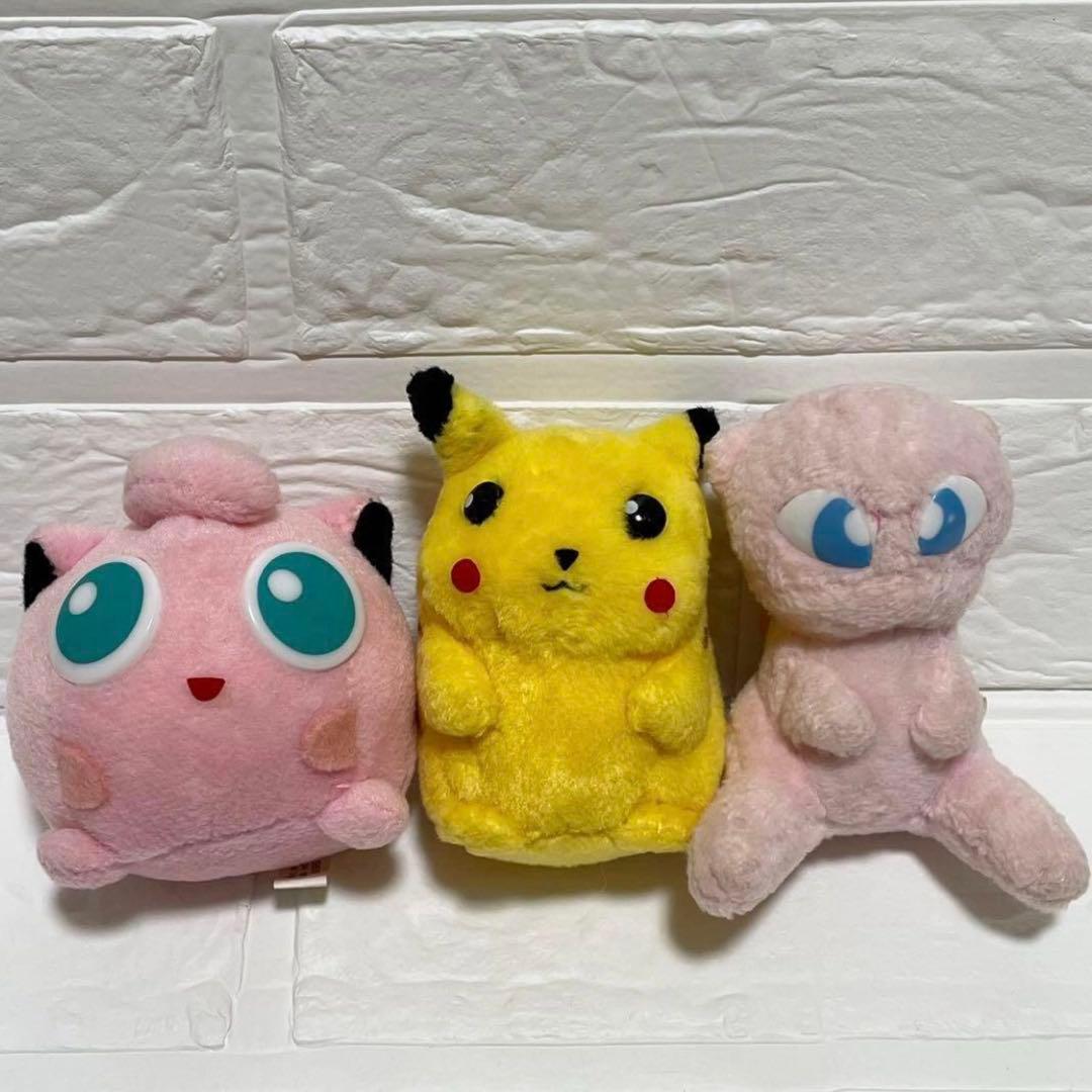 入手困難　初期　ポケットモンスター　ポケモン　ぬいぐるみ　マスコット　ピカチュウ ポケモン』“初代ピカチュウ”をイメージしたぬいぐるみ、マスコットが2