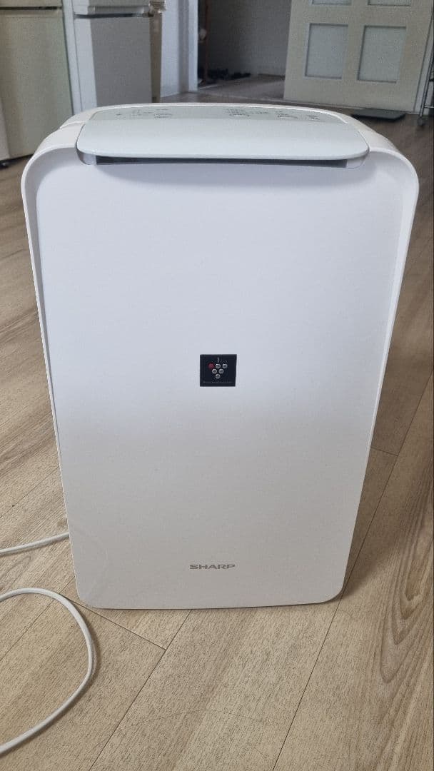 [2023年製] SHARP 空気清浄機 CV-P71-W Amazon | シャープ 衣類乾燥 除湿機 CV-P71-W 7.1L/日 プラズマ