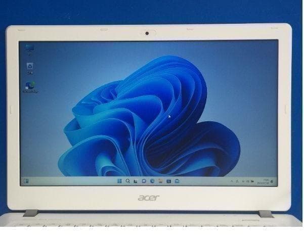 エイサー V3-371 13.3型/超薄・軽量/Office2024/Win11 - メルカリ