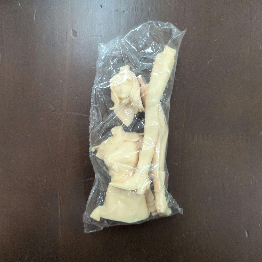 ガンダムF91 ベラ・ロナ　オリエントヒーローシリーズ 1/8 ガレージキット