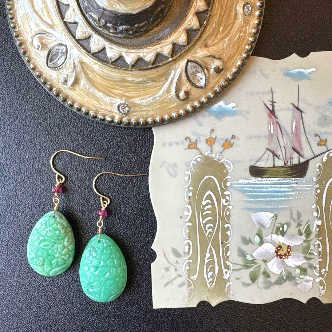 《ｔａｍａ☆彡》クリソプレーズフラワーガーデンカービング＊チャーム