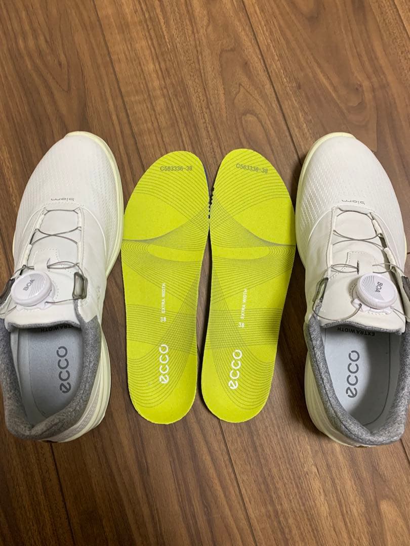 最終価格❗️ecco ゴアテックス　ゴルフシューズ 女性用 ホワイト　24.5cm