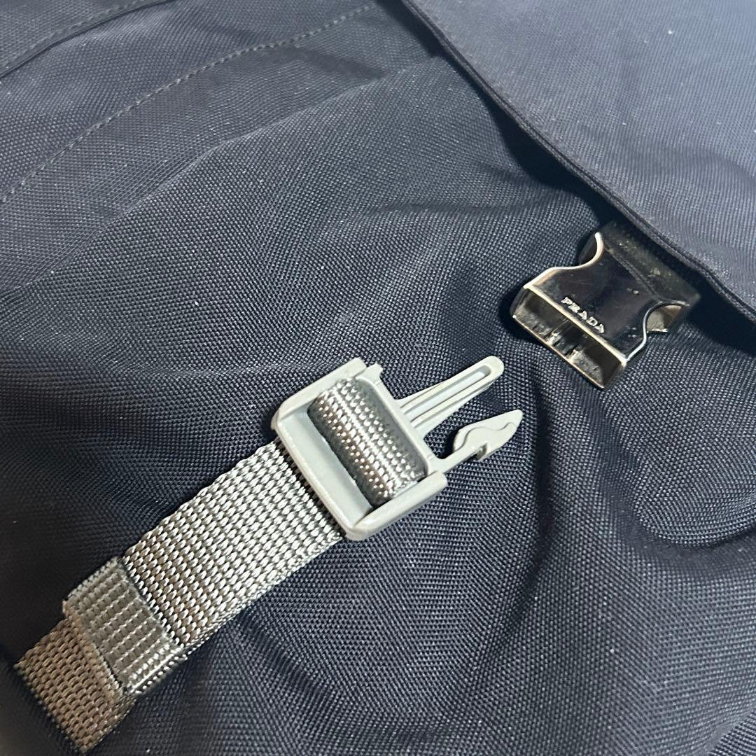 良品】プラダスポーツ メッセンジャーバッグ 斜め掛け 4VA438 - メルカリ