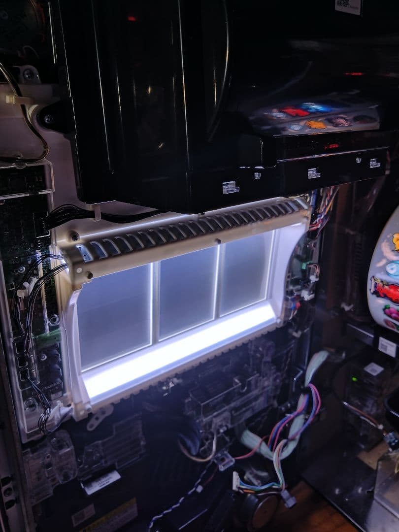 【送料込み】　ベヨネッタ　パチスロ実機