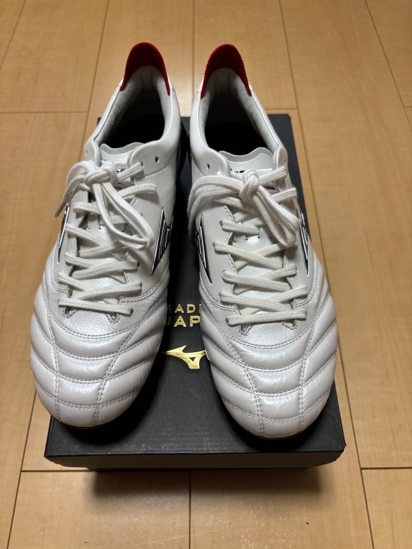 【専用7/4まで】新品モレリアNEO4 JAPAN ホワイト 25.0cm