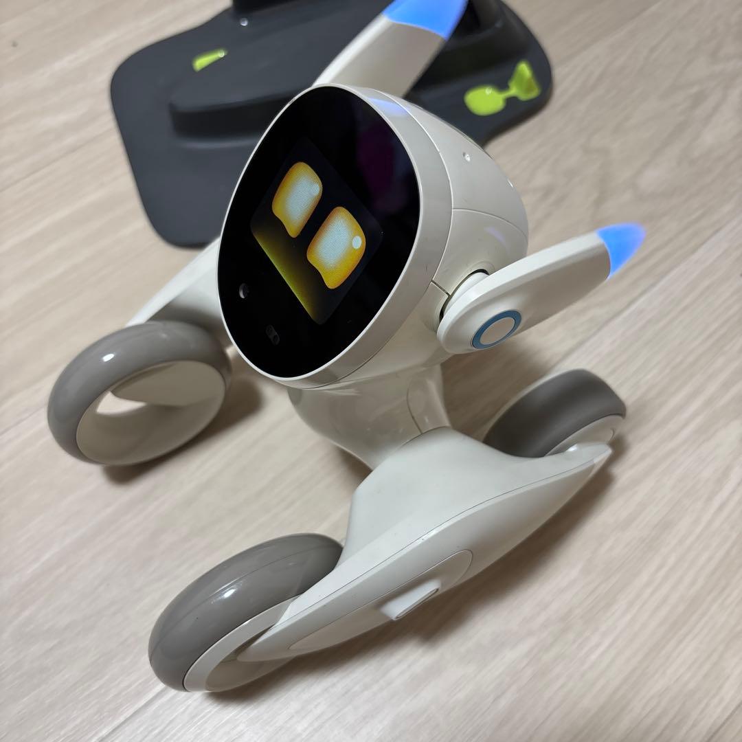 Loona 「ルーナ」ペットロボット　充電スタンド付き