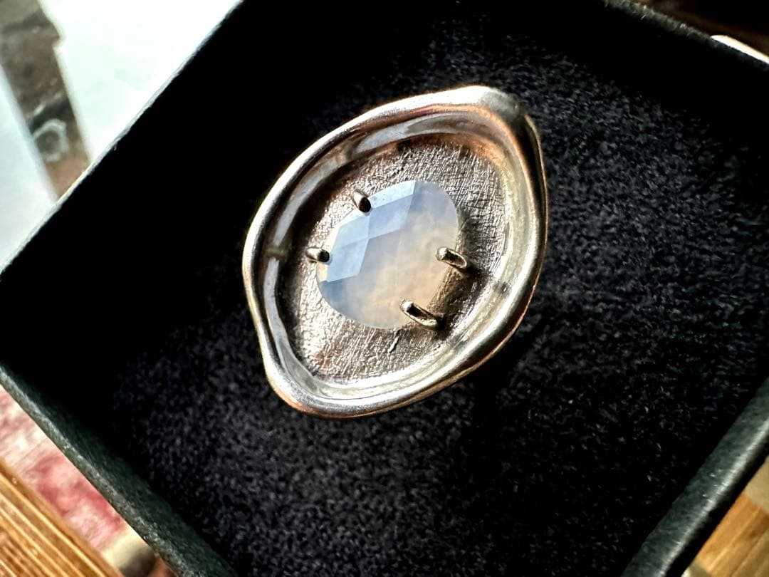 un by Tomoyo yoshida フルールペタルリング - メルカリ