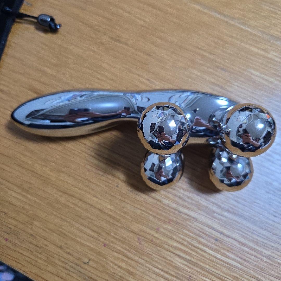 ReFa 美顔ローラー 専用ポーチ付き - メルカリ