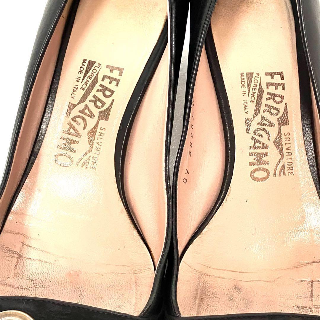 FERRAGAMO フェラガモ ガンチーニパンプス 黒 23.5センチ - メルカリ