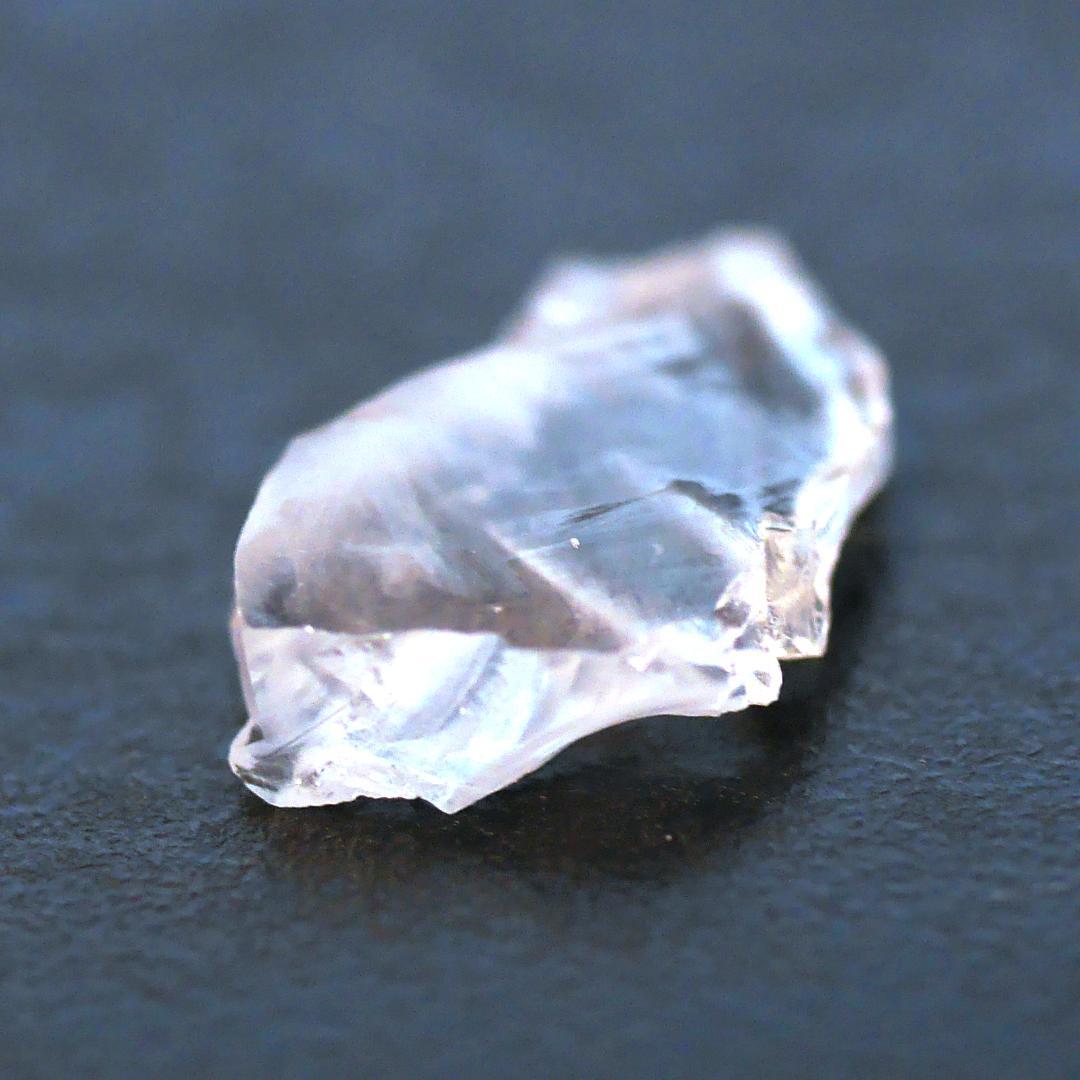 宝石質 フェナカイト（ロシア・マリシェボ産）2405 - メルカリ