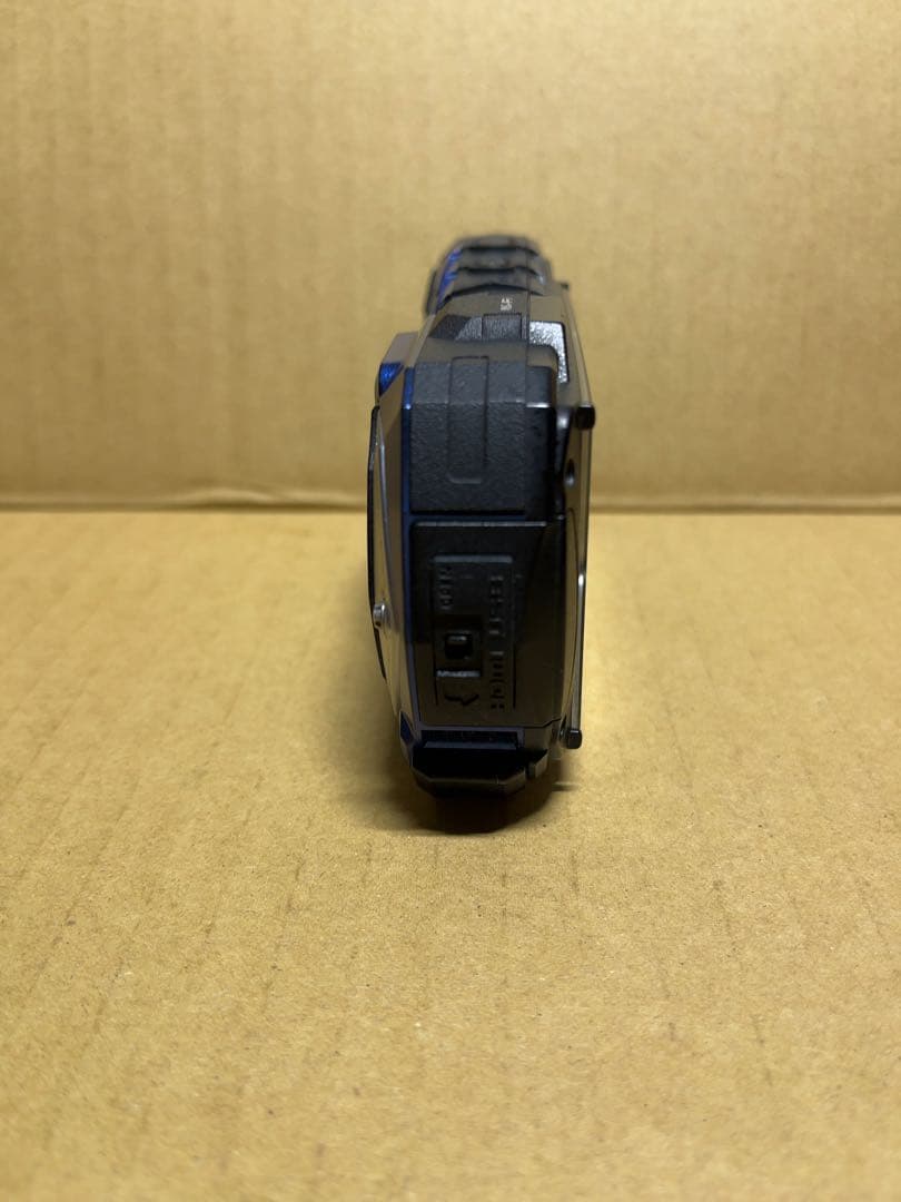 RICOH WG-40W 防水デジタルカメラ 青 美品 - メルカリ
