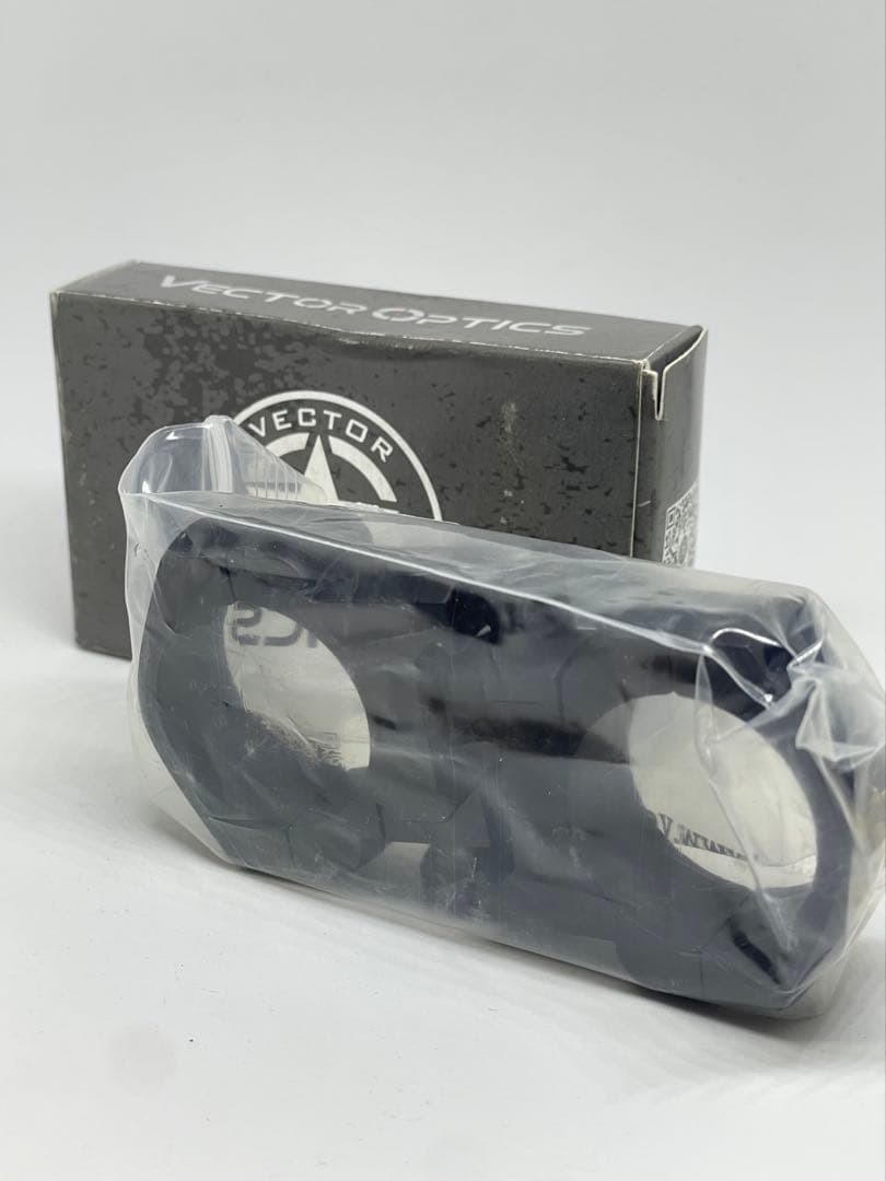 【美品です】ベクター オプティクス Vector Optics Forester