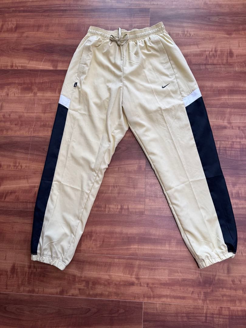 【美品】NIKE ナイキバスケットボール上下セットイエロー 《L/Mサイズ》