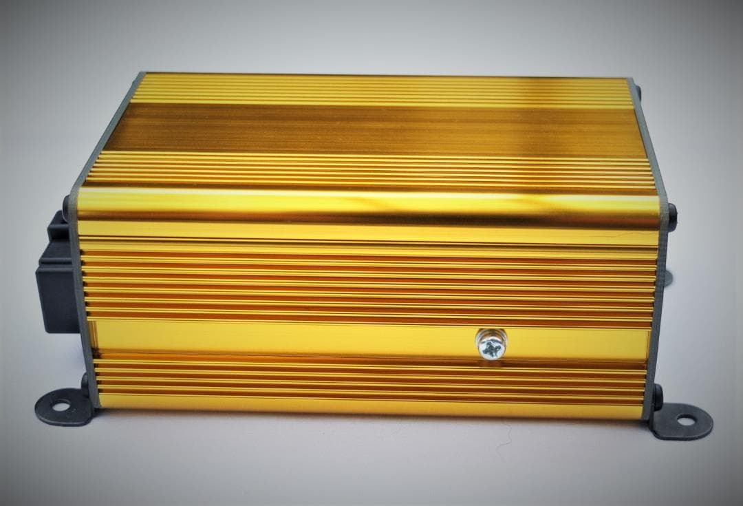 DC-DCアップバーター9V～13.5V⇒13.8V 安定化電源AM小型軽量！