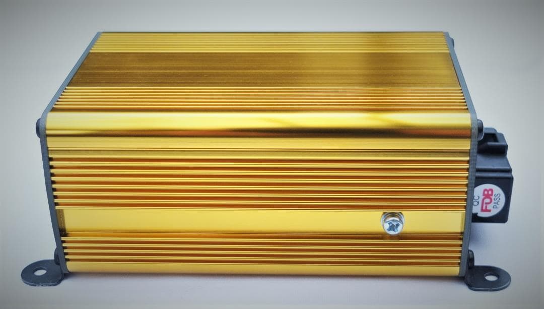 DC-DCアップバーター9V～13.5V⇒13.8V 安定化電源AM小型軽量！