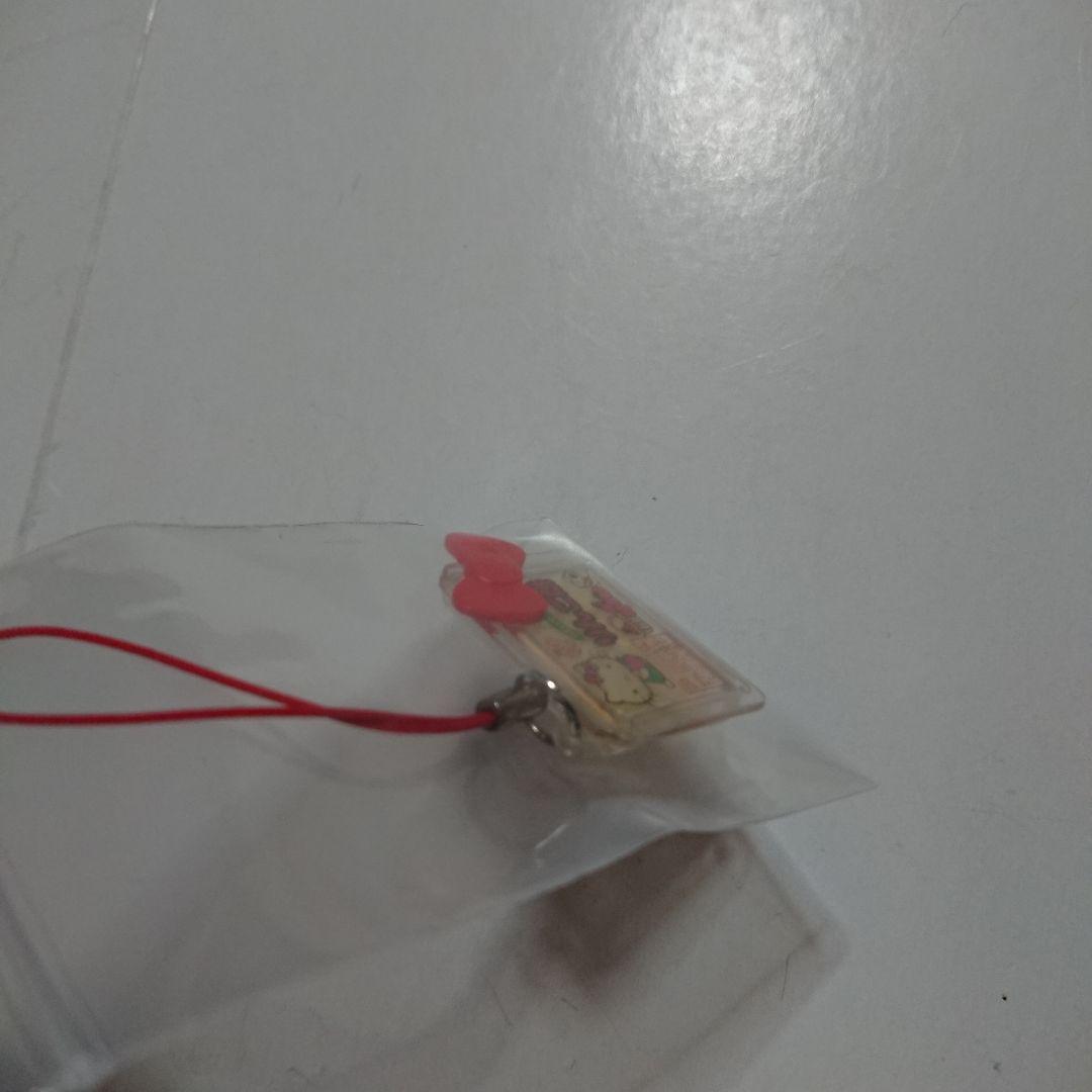 ハローキティ 駄菓子マスコット ヨーグルト チョコ アイス もち