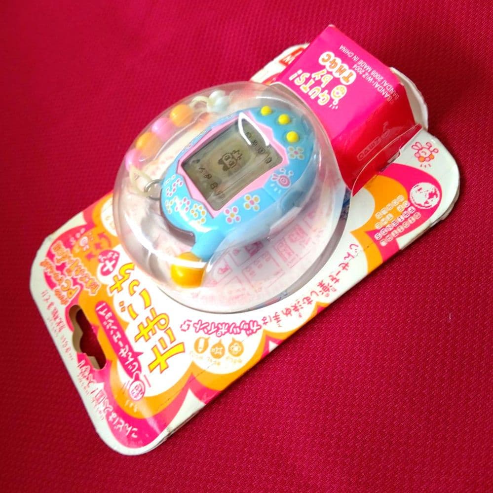 【新品未開封】バンダイ超じんせーエンジョイ！ たまごっちプラス ガッツぶるー