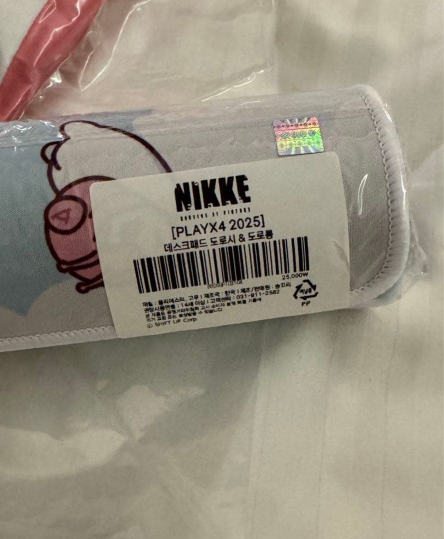 勝利の女神：NIKKE ニケ 韓国 デスクマット ドロシー 完売 クッション